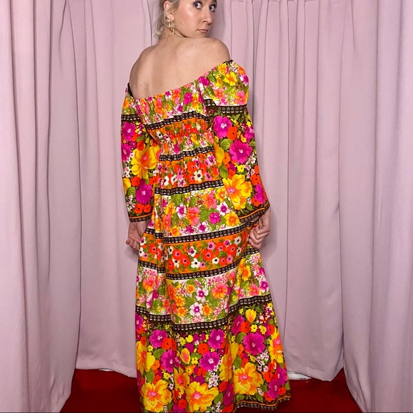 Vintage 60s Floral Maxi Dress - Picture 3 of 5